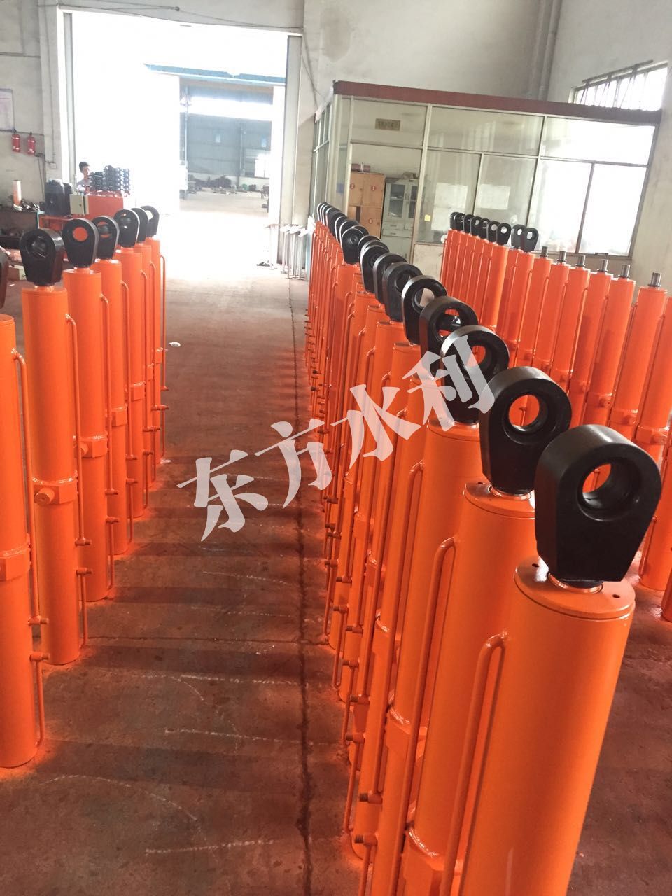 液壓?jiǎn)㈤]機(jī)